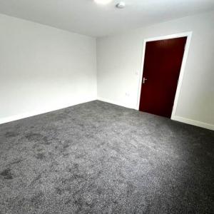 Massive 8 Bedrooms HMO, C3(b) and Children Care home Licenced House in Rainham - Company Let Allowed