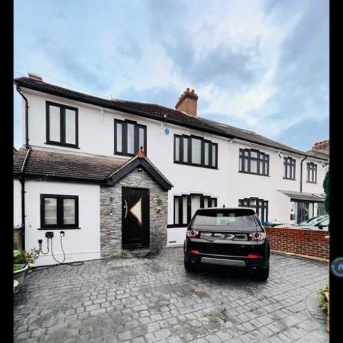 5 bedroom house in Chessington Avenue, Bexleyheath, DA7 (5 bed) (#2933225)