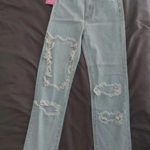 New Size 6 Jeans - Tags Attached