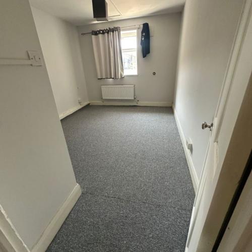 One bedroom in SE16 for rent