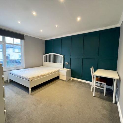 4 bed house with Garden - Blessbury Road, Burnt Oak, Edgware HA8 - ref: 1770