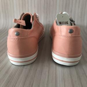 Mustang Peach Side Zip Feature