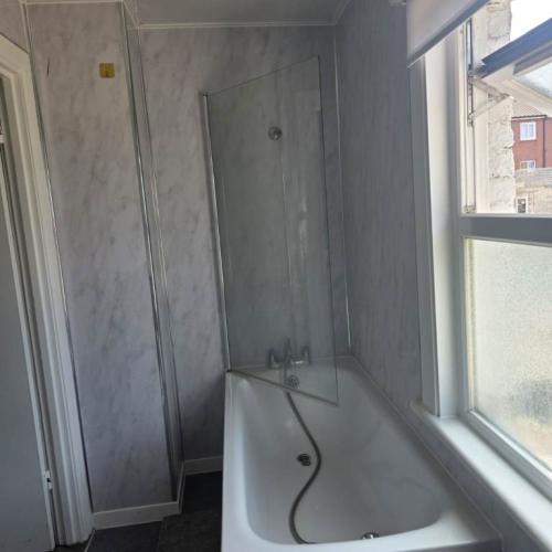 AVAILABLE STRAIGHTAWAY! ..BIG DOUBLE ROOM FOR JUST £752pcm..IN CROYDON, CR0 3EN !