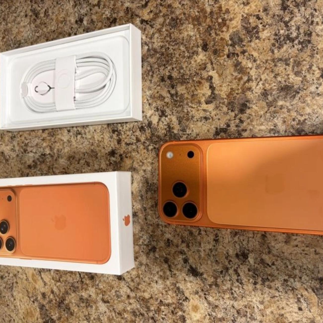 FACTORY UNLOCKED IPHONE 17 PRO MAX 1TGB.