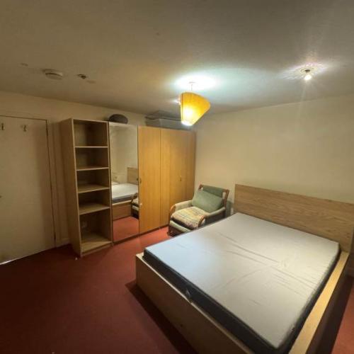 King Size Room – All Bills Included – £500 PCM | Near King Street & Union Street | Aberdeen
