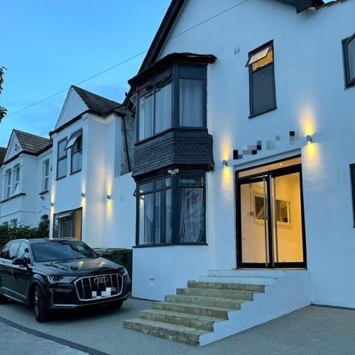 15 Bedroom HMO Property - Available for Rent / Lease in Thornton Heath, Croydon CR7
