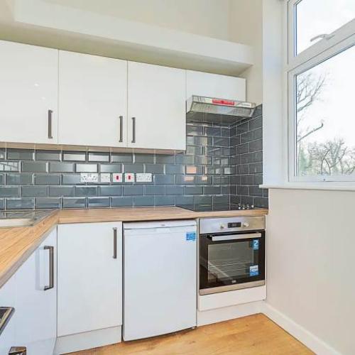 Studio / One-Bedroom Apartment – Fitzjohns Avenue, Hampstead, NW3 - Ref: 990