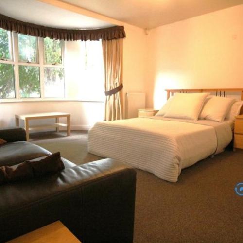 1 bedroom in Spa Mews, Gloucester, GL1 (#2967442)