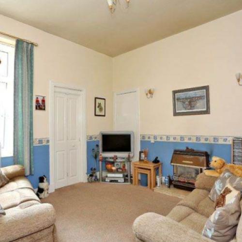 Well-presented one Double bedroom flat with private parking for rent on west end of Aberdeen in UG
