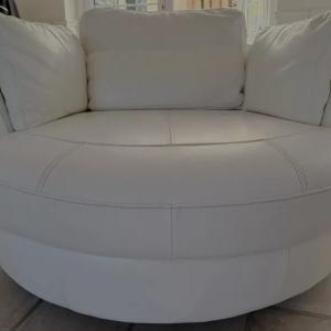 Beautiful White Leather Swivel Armchair [QUICK SALE]