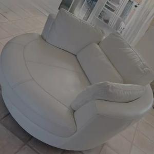 Beautiful White Leather Swivel Armchair [QUICK SALE]