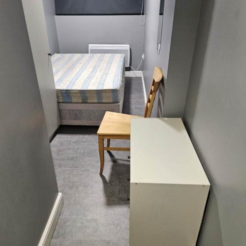 Studio Flat in Hinckley, Leicestershire LE10 0DH