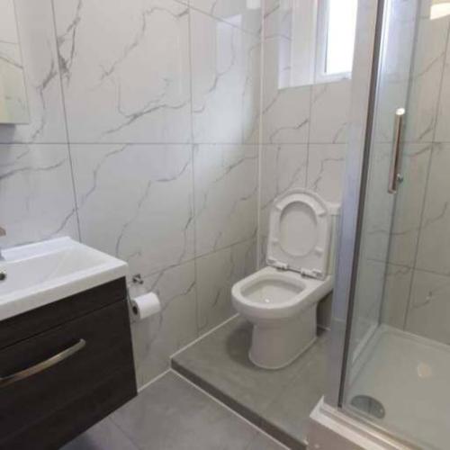 Studio To Let W14. Available NOW. West Brompton, West Kensington. Chelsea, Earls Court. CALL NOW