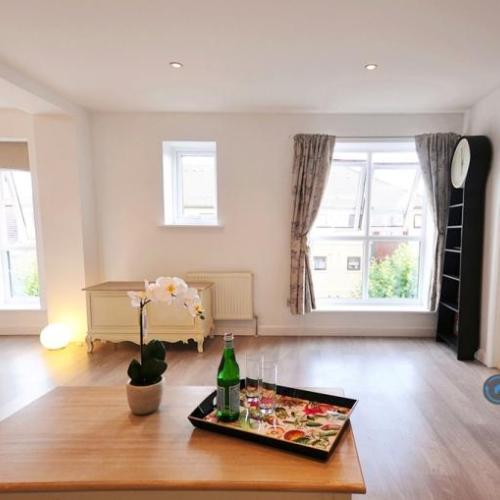 3 bedroom flat in Bowes Lyon Hall, London, E16 (3 bed) (#2937500)