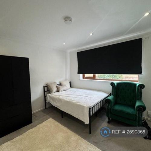 1 bedroom in Holly Road, Wainscott, Rochester, ME2 (#2690368)
