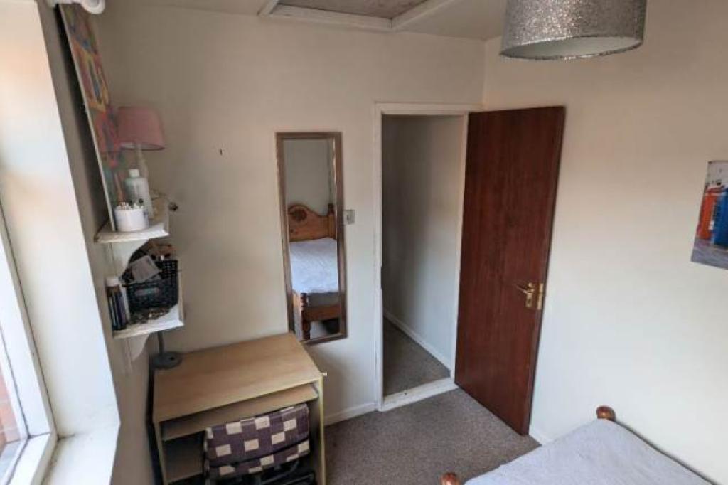 4 bed house for rent in Student Area of Belfast.