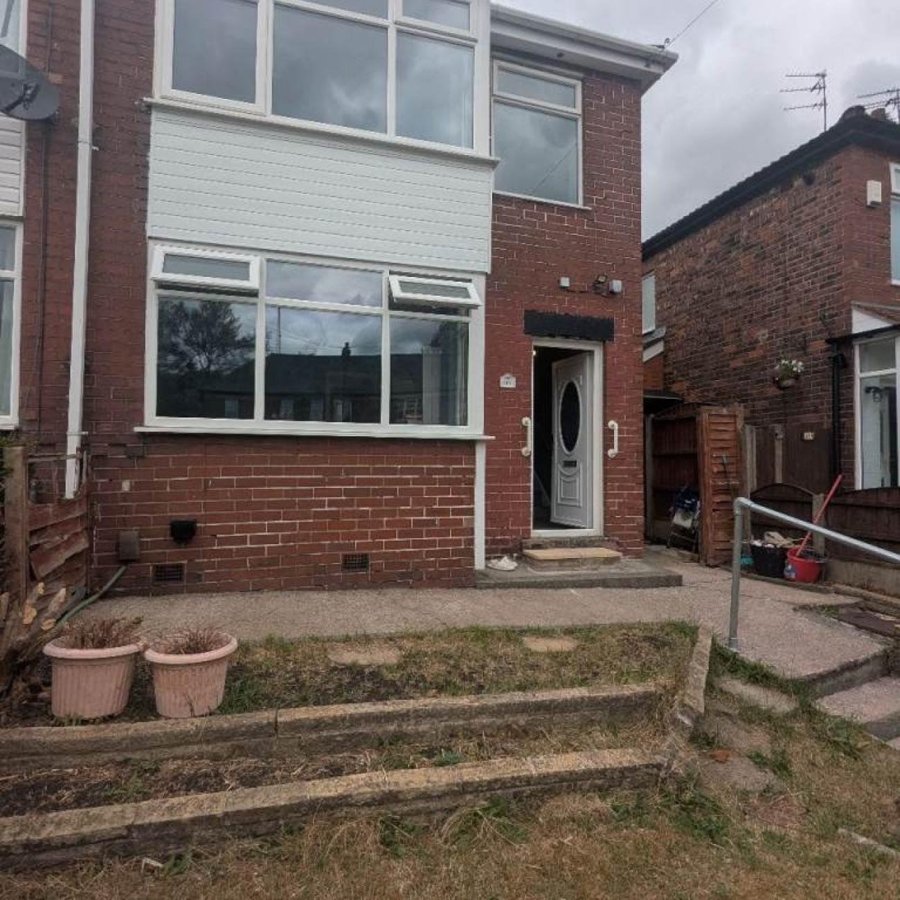 4 Bed Semi-Detached House, Charlestown Road, M9