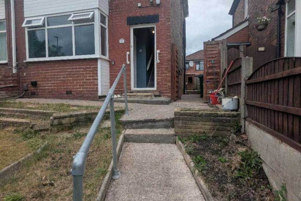 4 Bed Semi-Detached House, Charlestown Road, M9