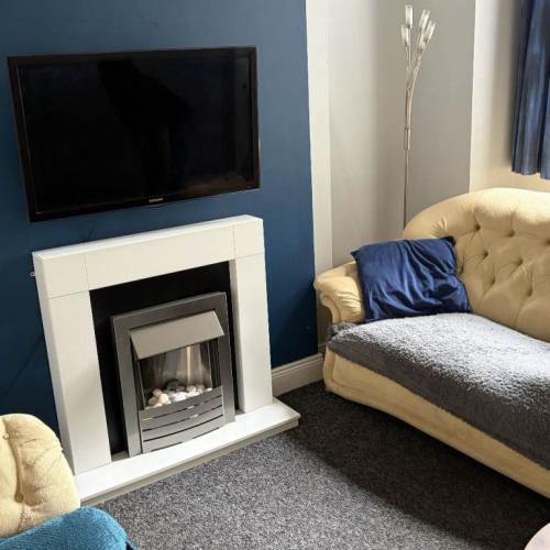 2 Bed Furnished House + Spare Room | Ulsterville Gardens, BT9 | £950 incl. WiFi