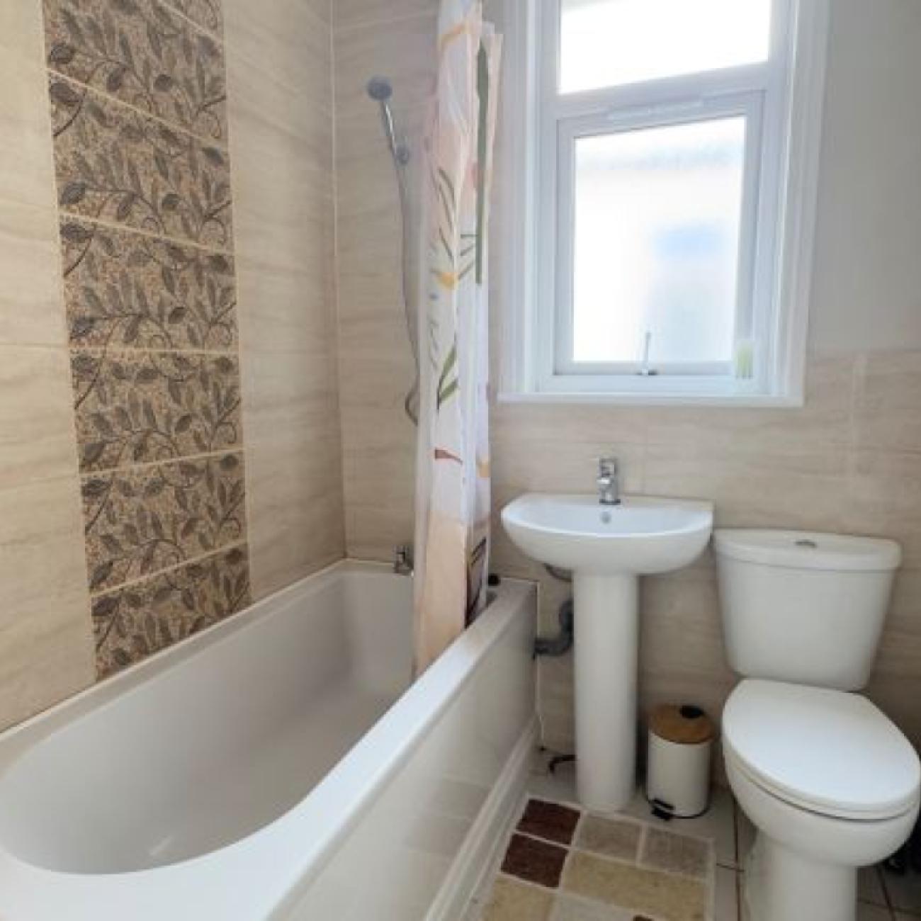 Stunning four bedroom property ig1