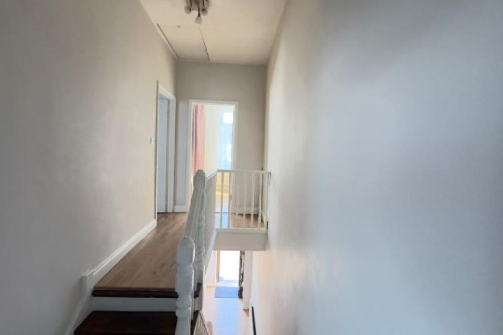Stunning four bedroom property ig1