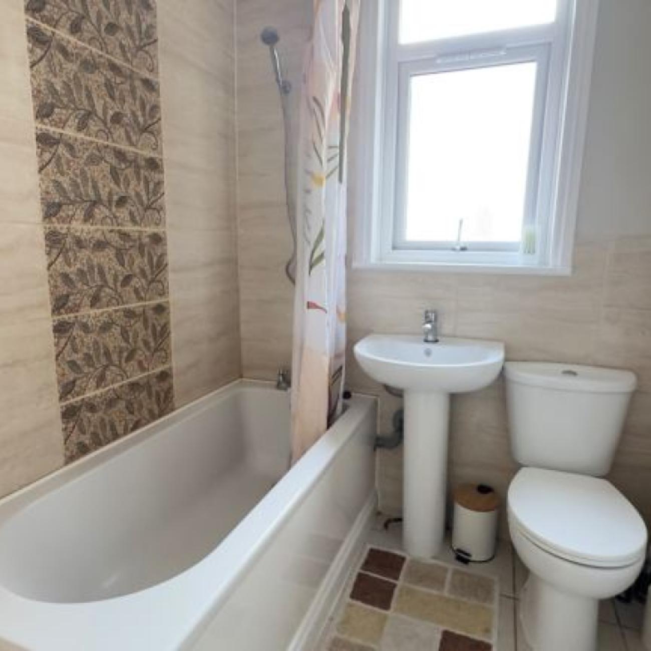 Stunning four bedroom property ig1