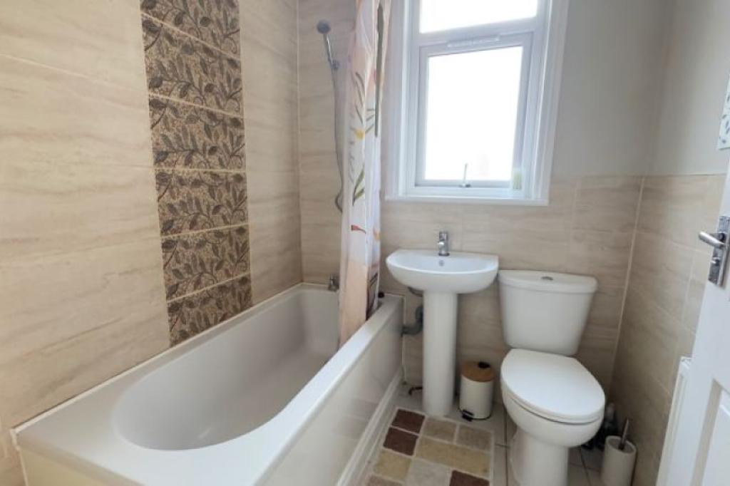 Stunning four bedroom property ig1