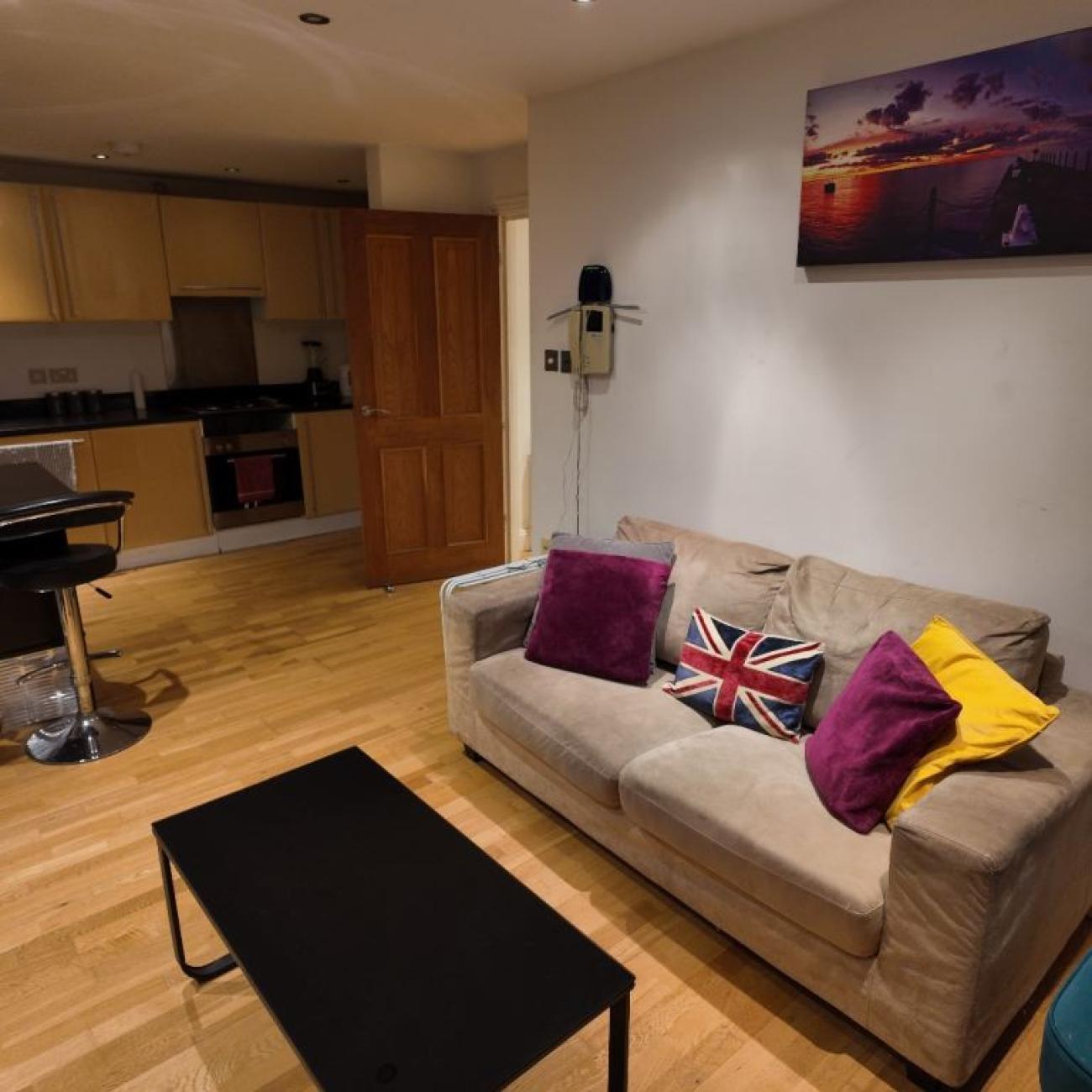 Richmond one bed apartment available for rent