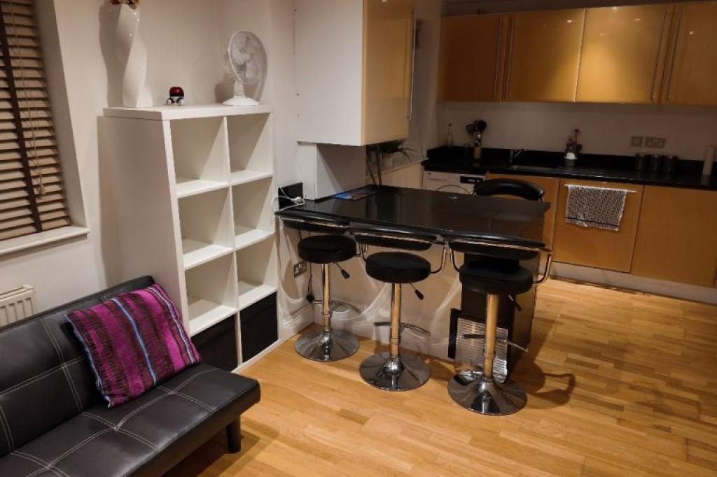 Richmond one bed apartment available for rent