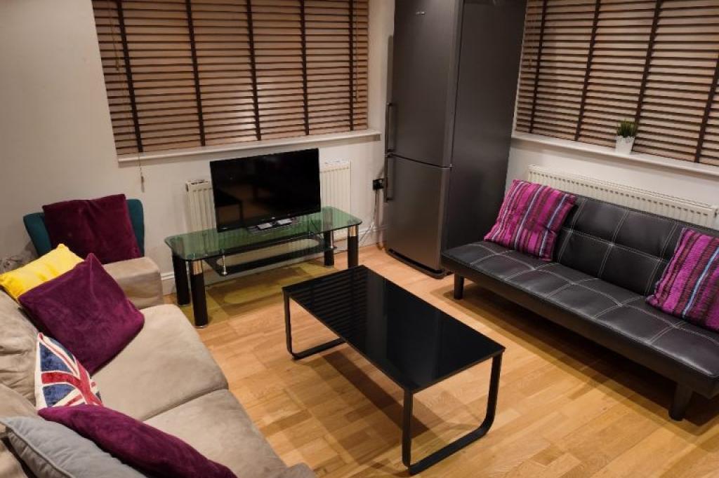 Richmond one bed apartment available for rent