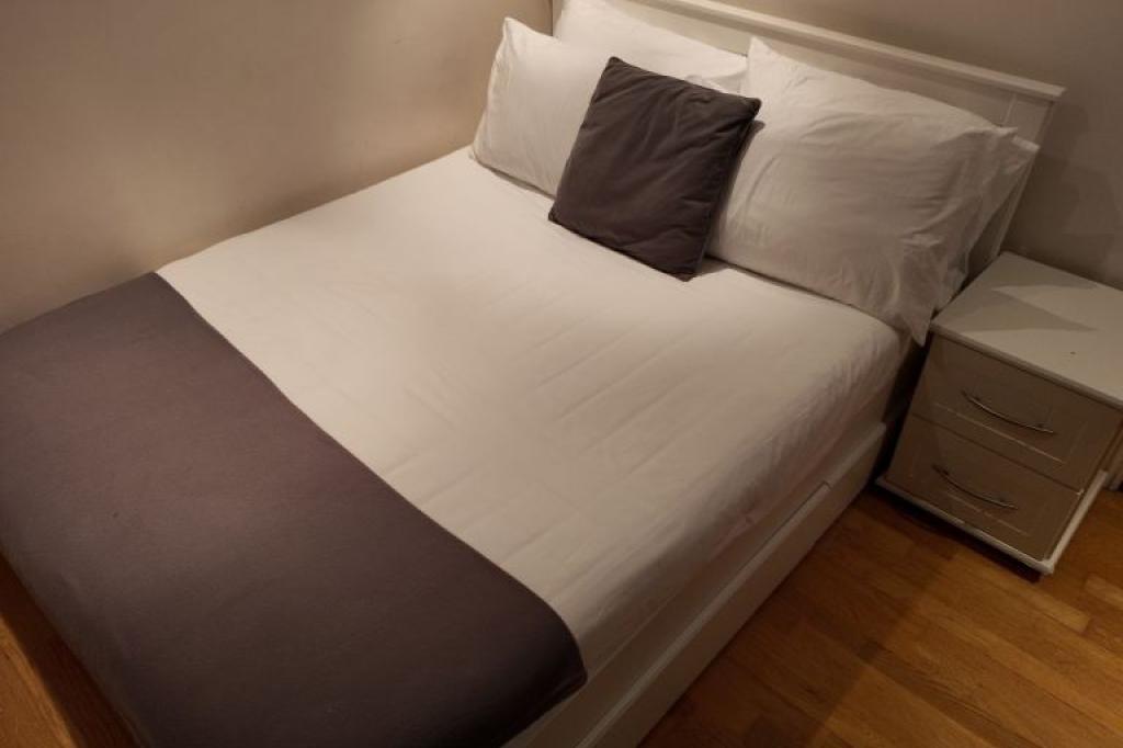 Richmond one bed apartment available for rent