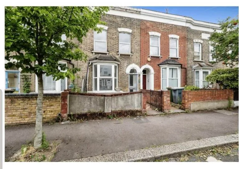 FOREST GATE/MARYLAND, E7, 4 BEDROOM TERRACED HOUSE AVAILABLE NOW