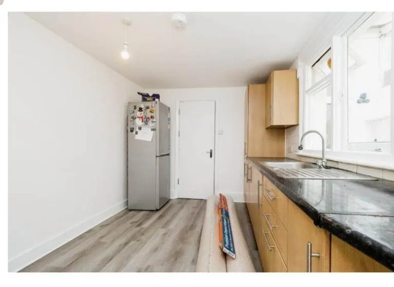 FOREST GATE/MARYLAND, E7, 4 BEDROOM TERRACED HOUSE AVAILABLE NOW