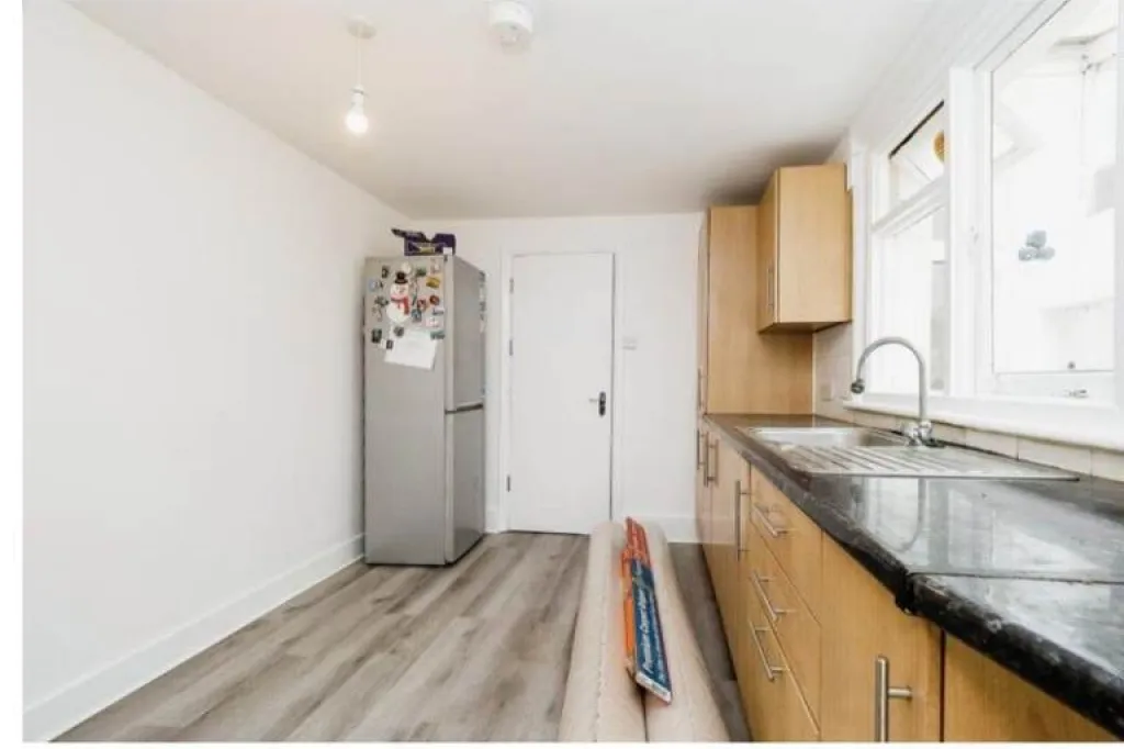 FOREST GATE/MARYLAND, E7, 4 BEDROOM TERRACED HOUSE AVAILABLE NOW