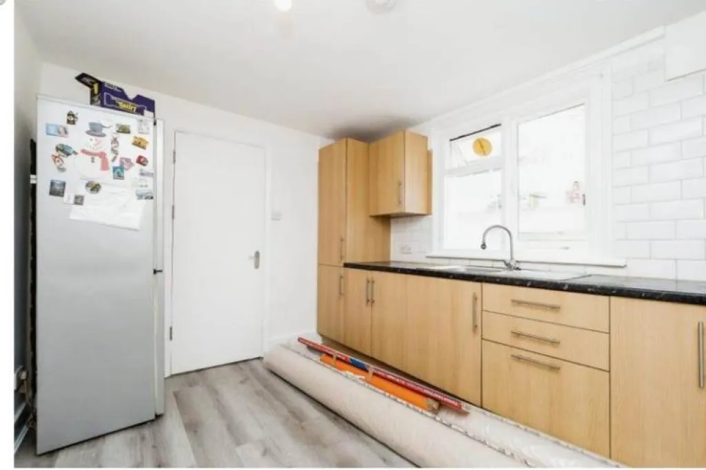 FOREST GATE/MARYLAND, E7, 4 BEDROOM TERRACED HOUSE AVAILABLE NOW