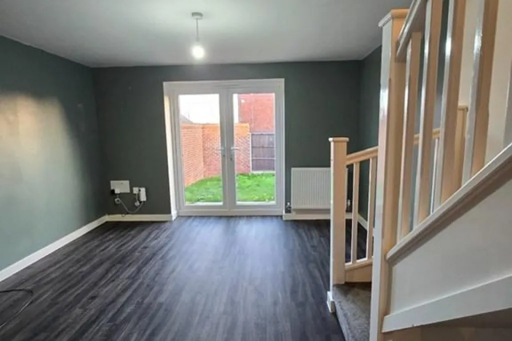 2 bedroom house in Bellerphon Drive, Stoke-On-Trent, ST3 (2 bed) (#2968461)