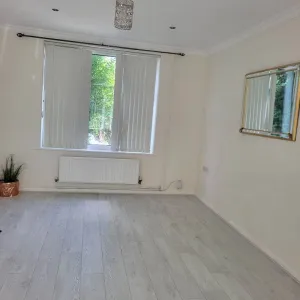 House to let £1250 per Months in Whitefield area