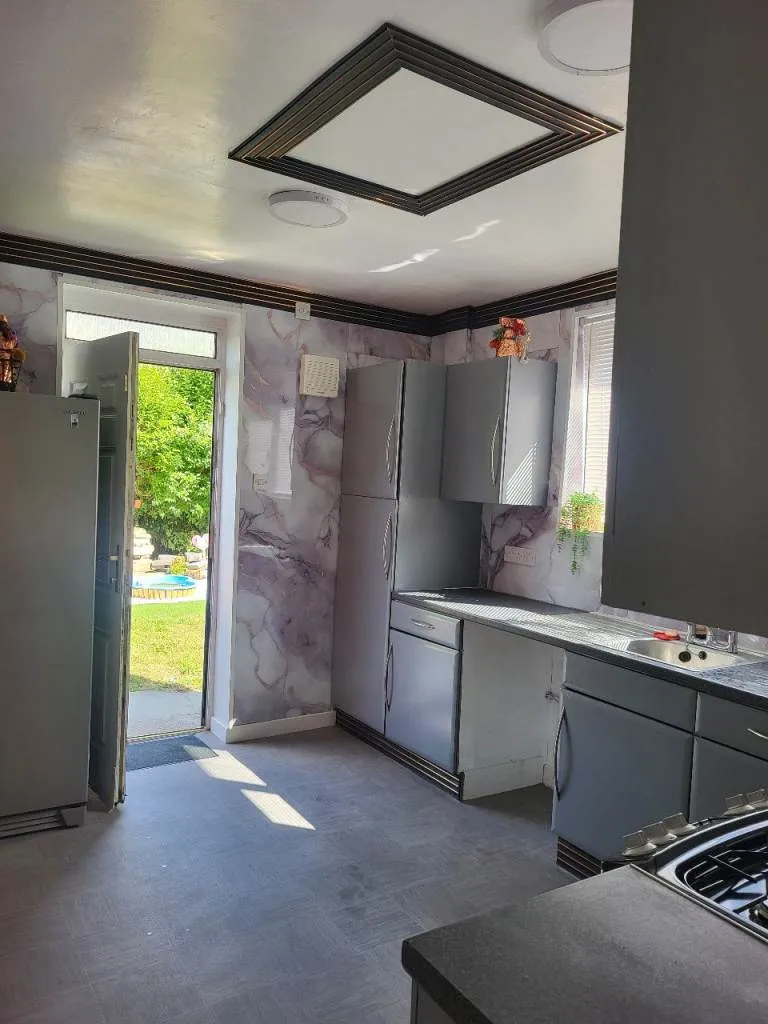 House to let £1250 per Months in Whitefield area