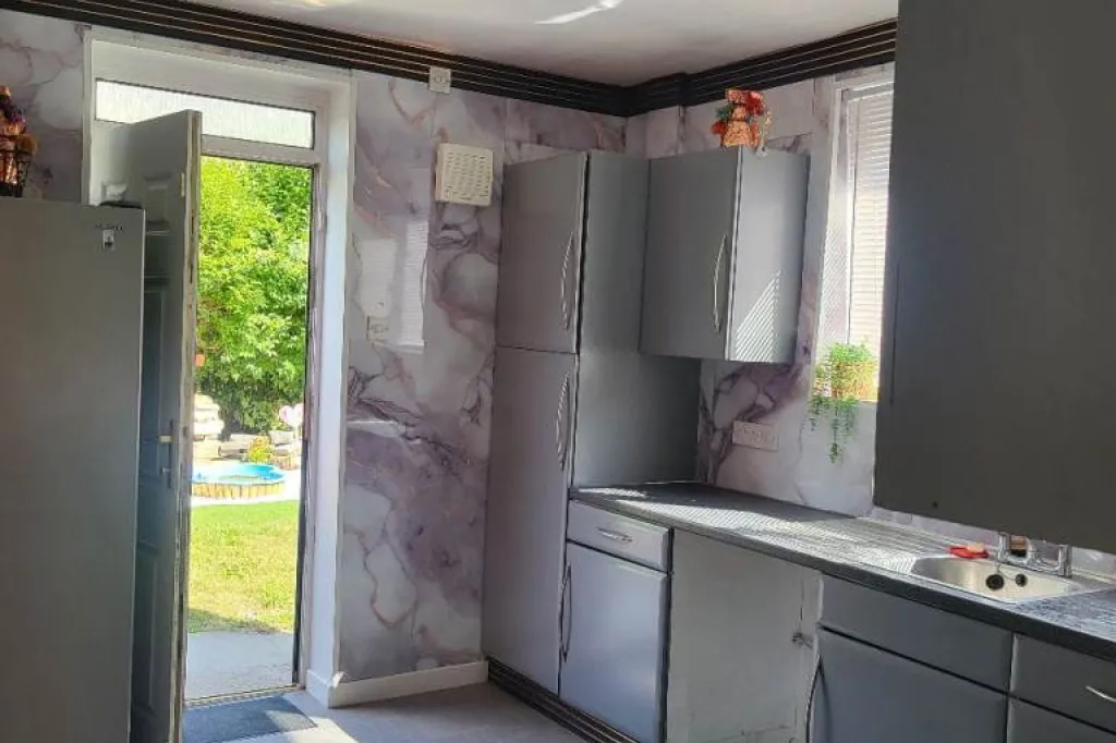 House to let £1250 per Months in Whitefield area