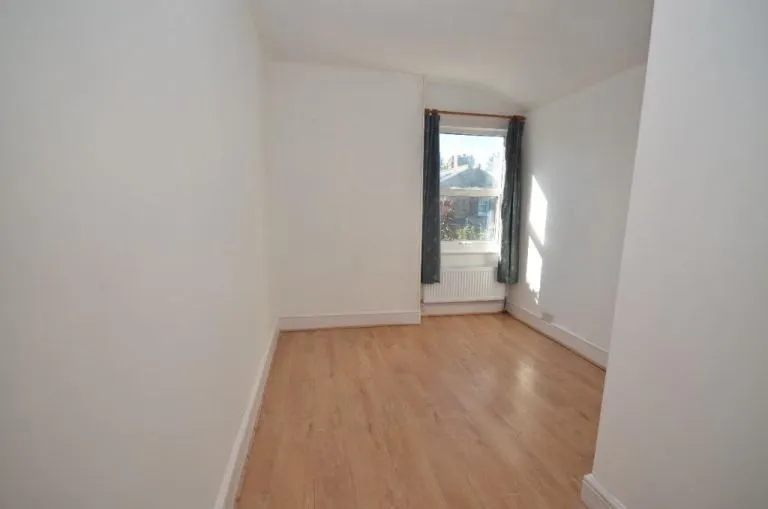 4 bedrooms house to rent in Peckham