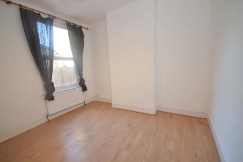 4 bedrooms house to rent in Peckham