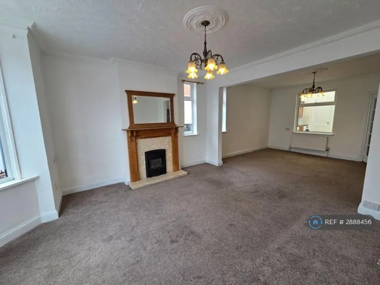 3 bedroom house in Thomas St, Wellingborough, NN8 (3 bed) (#2888456)