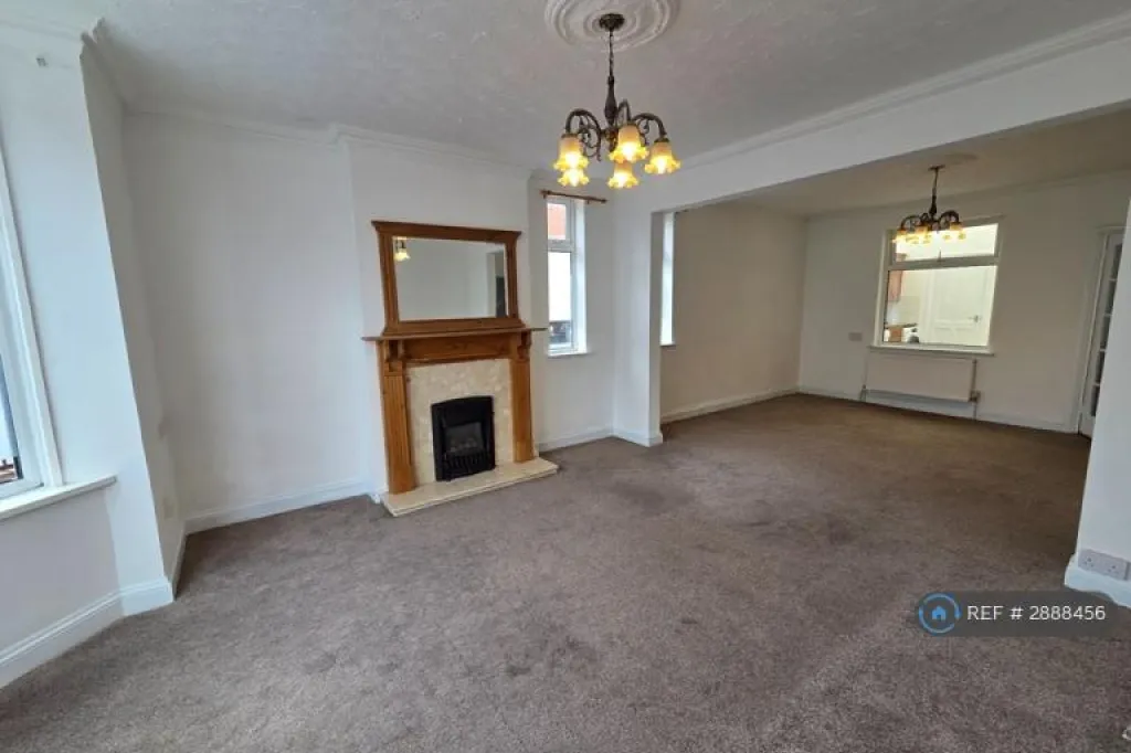 3 bedroom house in Thomas St, Wellingborough, NN8 (3 bed) (#2888456)