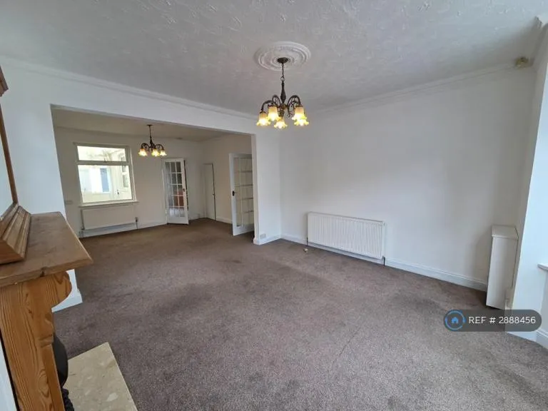 3 bedroom house in Thomas St, Wellingborough, NN8 (3 bed) (#2888456)