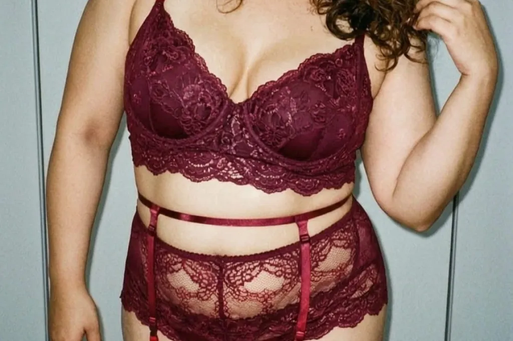 Busty British Indian Slut