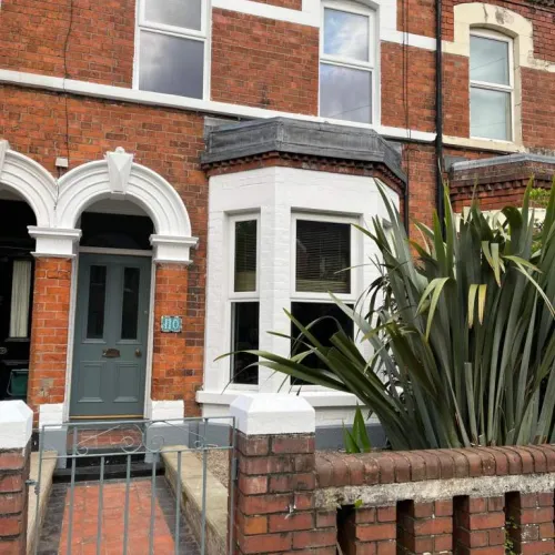 Excellent 2 Bedroom House to rent on Deramore Avenue off the Ormeau Road, South Belfast