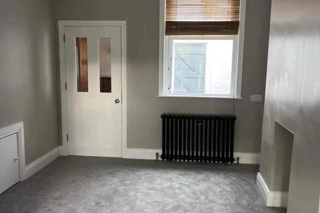 Excellent 2 Bedroom House to rent on Deramore Avenue off the Ormeau Road, South Belfast