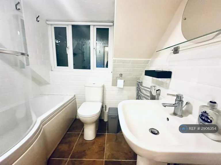 1 bedroom in Ashbourne Road, London, CR4 (#2906354)
