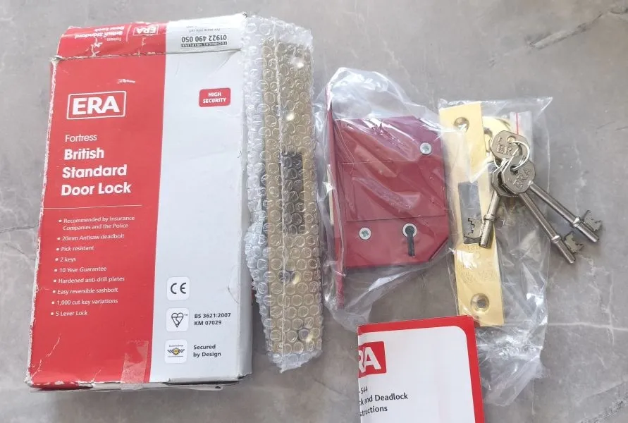 ERA fortress British standard door lock . Brand new and unused.