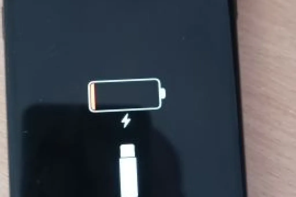 faulty apple iphone x mobile phone with free postage